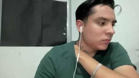 alber753713 online show from August 5, 7:50 am