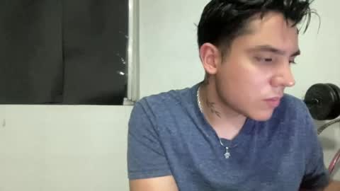 alber753713 online show from August 6, 6:23 am