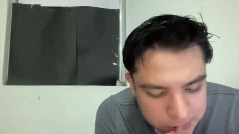 alber753713 online show from August 8, 1:49 am