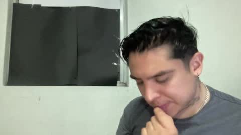 alber753713 online show from August 8, 2:55 am
