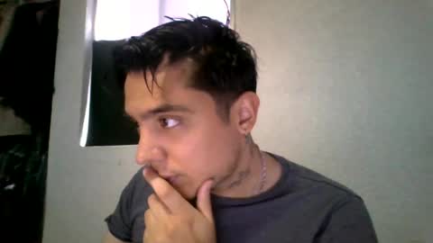 alber753713 online show from August 10, 12:23 am