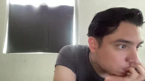alber753713 online show from August 10, 6:53 pm