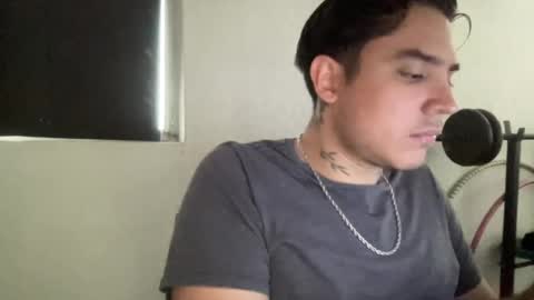 alber753713 online show from August 10, 9:05 pm