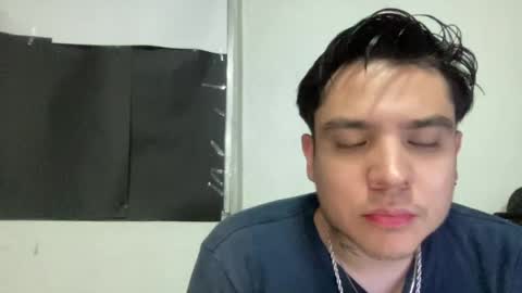 alber753713 online show from August 11, 5:42 am