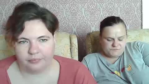 AlbertaAndSharon online show from August 6, 11:31 am