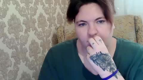 AlbertaAndSharon online show from August 9, 8:48 am