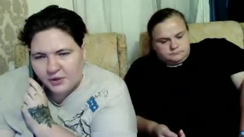 AlbertaAndSharon online show from August 11, 5:37 pm