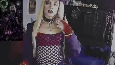 Mistic witch online show from July 4, 4:37 am