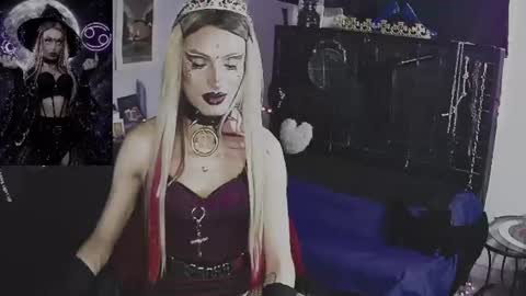 Mistic witch online show from July 18, 10:33 pm