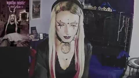 Mistic witch online show from July 25, 7:51 pm