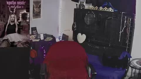 Mistic witch online show from July 25, 8:57 pm