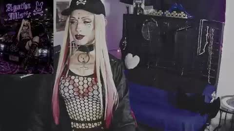 Mistic witch online show from August 3, 8:54 am