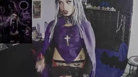 Mistic witch online show from August 8, 12:38 pm