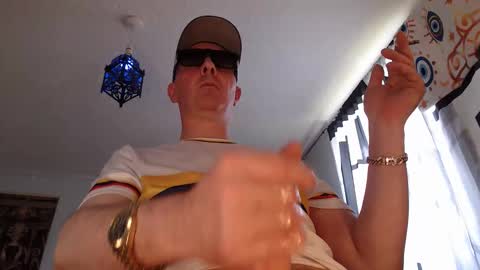 aldovitzo online show from April 2, 3:09 pm