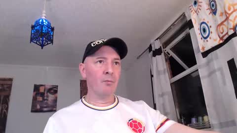 aldovitzo online show from April 2, 8:50 pm