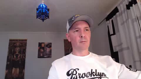 aldovitzo online show from April 2, 9:56 pm