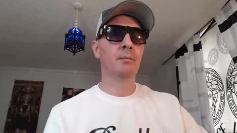 aldovitzo online show from April 3, 1:30 pm