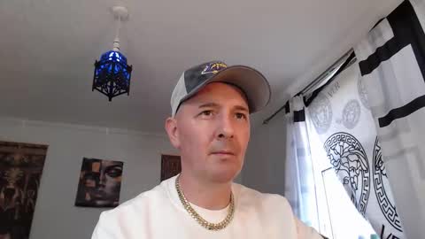 aldovitzo online show from April 3, 4:48 pm
