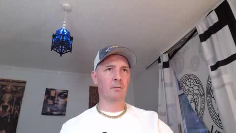 aldovitzo online show from April 3, 7:00 pm