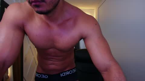 aleandro online show from August 14, 1:37 pm