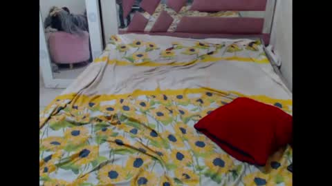 aleeinvein1 online show from July 28, 4:18 am