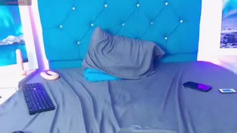 aleex_adams online show from August 6, 12:42 am