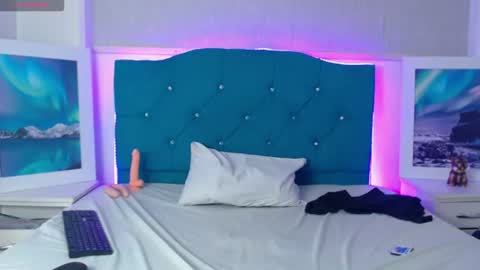 aleex_adams online show from August 7, 11:05 pm