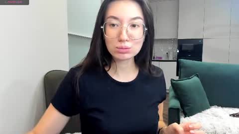 aleida_ online show from September 7, 6:25 pm