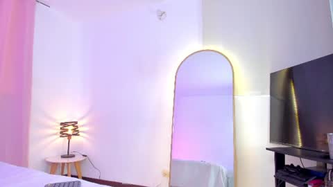 Alejandra Arango online show from August 6, 7:24 pm