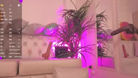 Alejandra online show from August 8, 2:50 pm