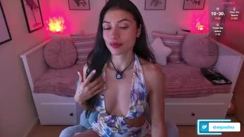 Alejandhra online show from August 8, 12:27 pm