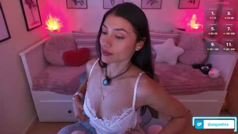 Alejandhra online show from August 11, 1:13 pm
