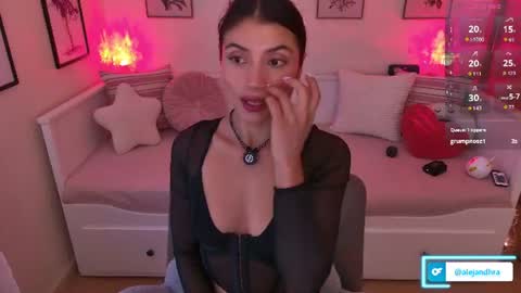 Alejandhra online show from August 15, 1:26 pm