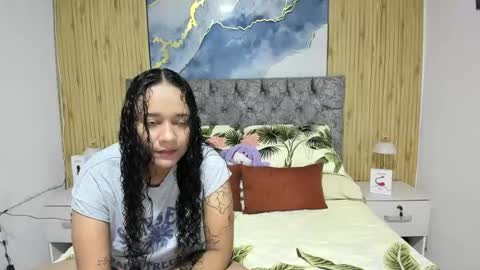 alejandra_evanss online show from August 5, 2:53 am