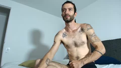 Alejandro Hernndez online show from July 5, 1:52 am