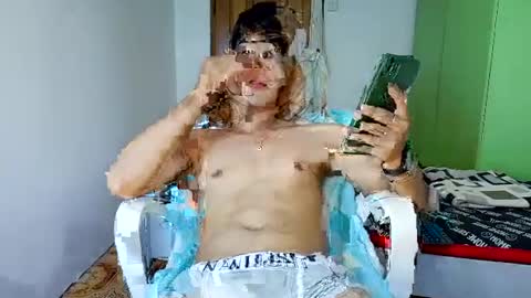 alejandro fernan online show from August 11, 2:46 am