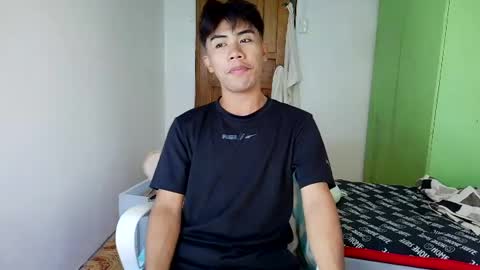 alejandro fernan online show from August 13, 1:19 am