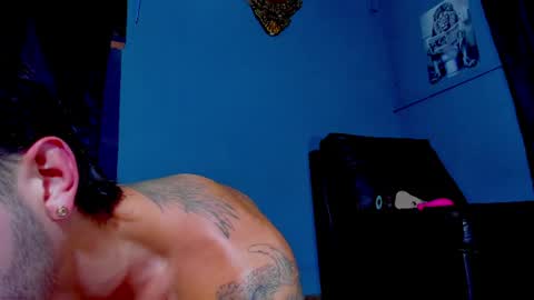alejo_323__ online show from August 6, 2:21 am