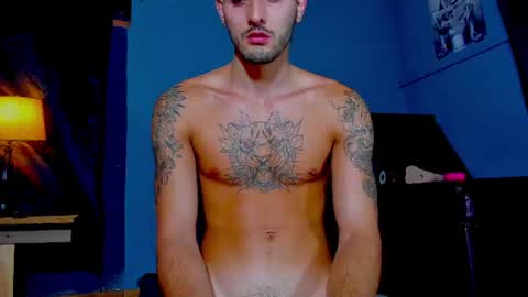 alejo_323__ online show from August 7, 2:22 am