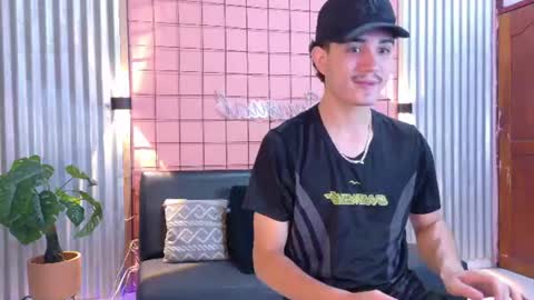 alejo_twiink online show from September 10, 2:16 pm