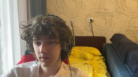 Alek online show from August 17, 10:42 am