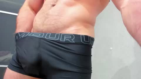 aleks_brown online show from July 29, 3:13 am