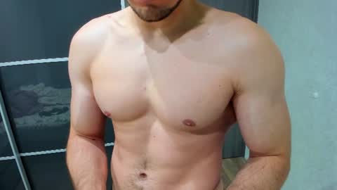 aleks_brown online show from August 3, 2:40 am