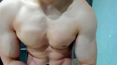 aleks_brown online show from August 14, 2:21 pm