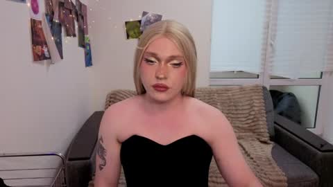 ALENA  INDEPENDENT MODEL online show from May 22, 12:51 pm