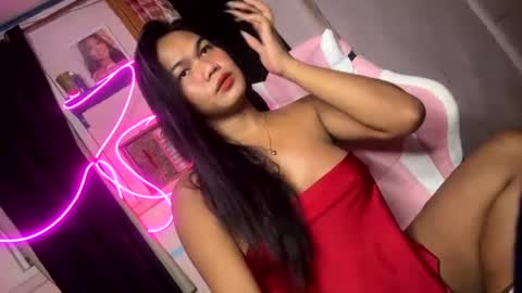 Kimmy girl online show from August 5, 6:50 pm