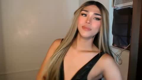 alenajones online show from July 21, 12:25 am
