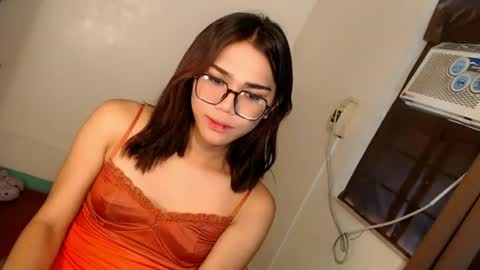 alenajones online show from July 25, 11:31 pm