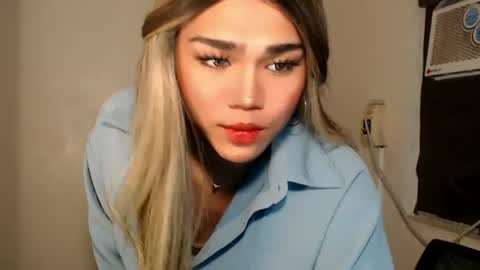 alenajones online show from July 28, 11:33 pm