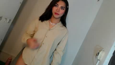 alenajones online show from September 3, 4:15 am